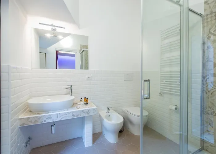 Magenta Luxury Argentina Rome