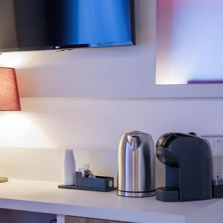 Magenta Luxury Argentina Roma